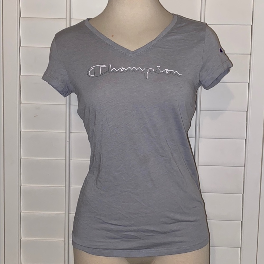 Champion V-neck shirt Sz XS
